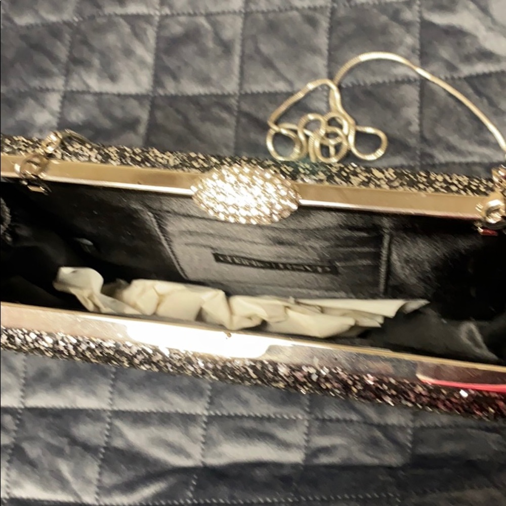 Clutch - Picture 2 of 3